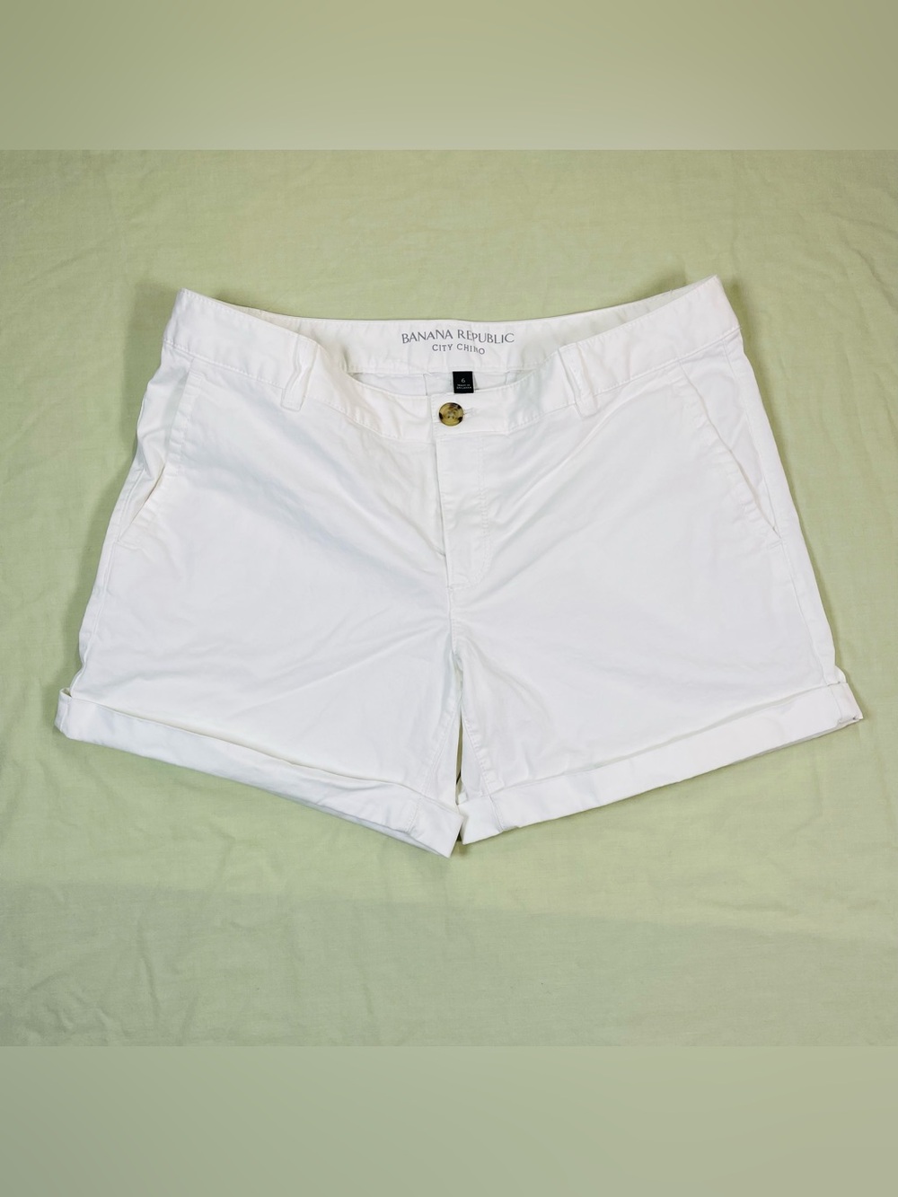 Banana Republic Women's White Chino Bermuda Shorts Size 6